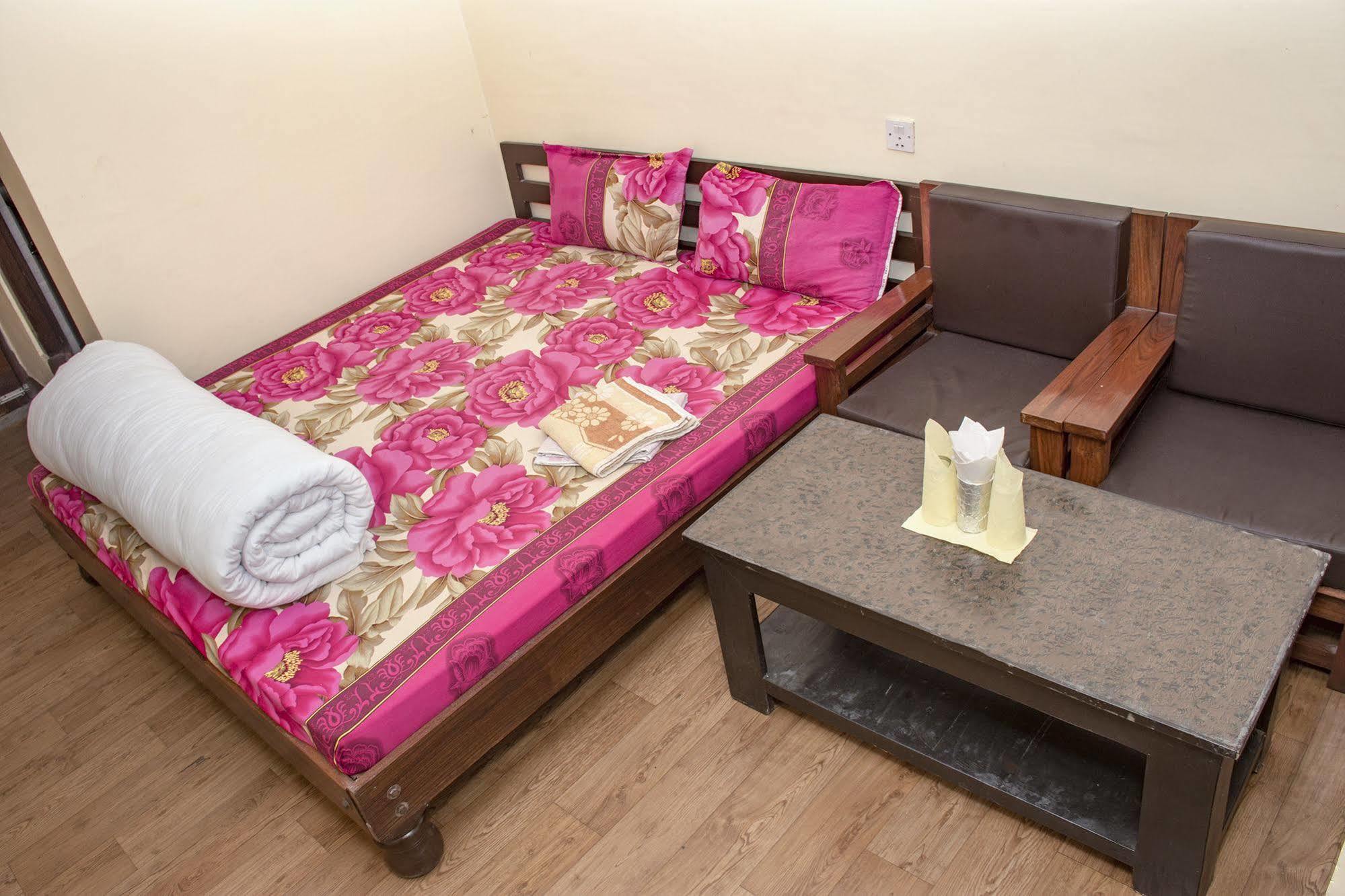 Langtang View Nagarkot Bed&Breakfast Bagian luar foto