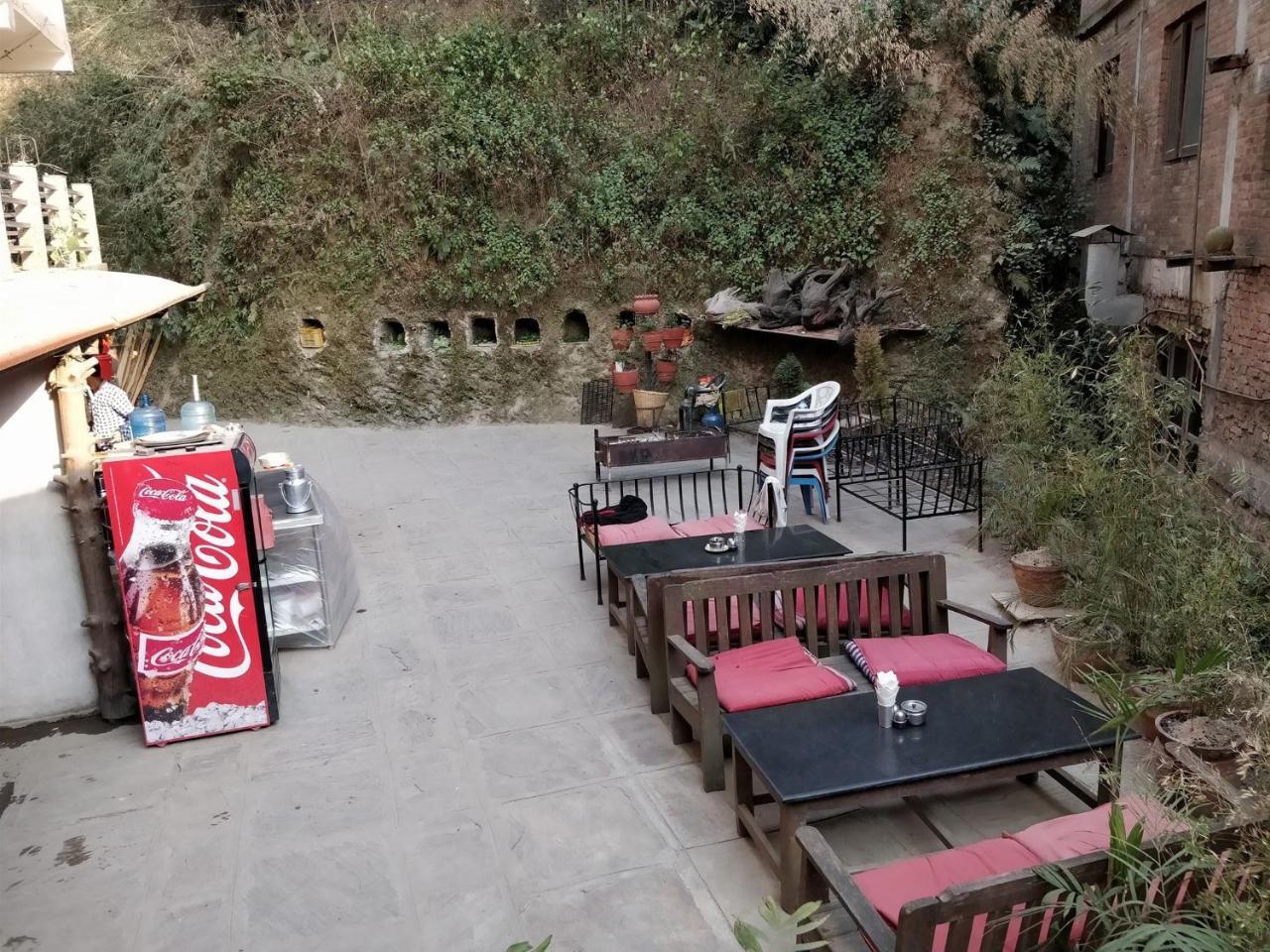 Langtang View Nagarkot Bed&Breakfast Bagian luar foto
